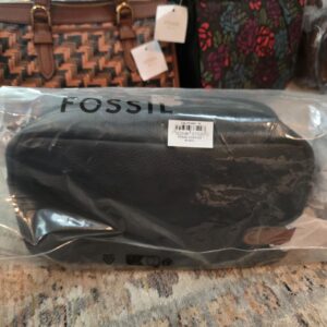 (INTERNAL USE ONLY) LD MAY 16 FOSSIL MAKE-UP BAG WITH HANDLE BLACK