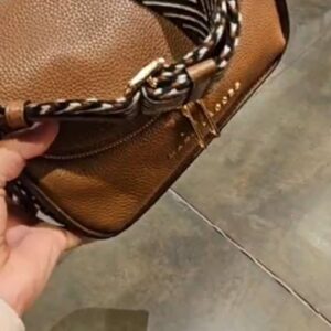 (INTERNAL USE ONLY) LD NOV 15 MJ GROOVE FLAP XBODY DK BROWN