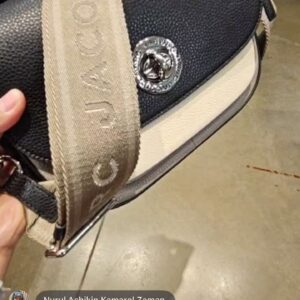 (INTERNAL USE ONLY) LD NOV 22 MJ TURNLOCK FLAP XBODY TALI LEBAR LARGE GREY COLORBLOCK